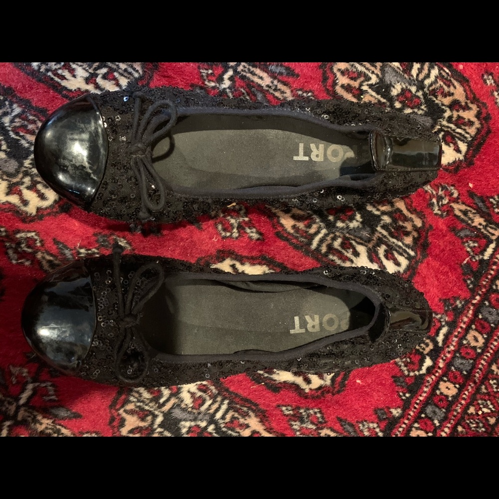 Black sparkly ballet flats
